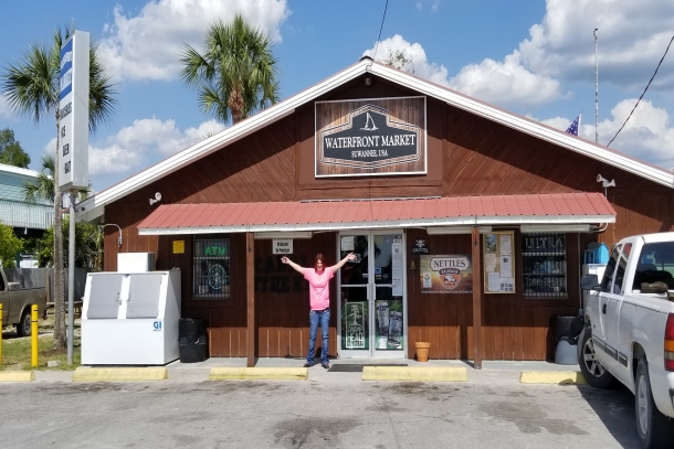Our local Suwannee Market Grocery Store